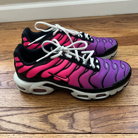 Nike Women's Air Max Plus Dusk Black, Pink, and Purple Sneakers - Picture 1 of 6
